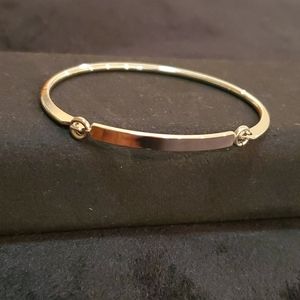 Women's silver tone bracelet